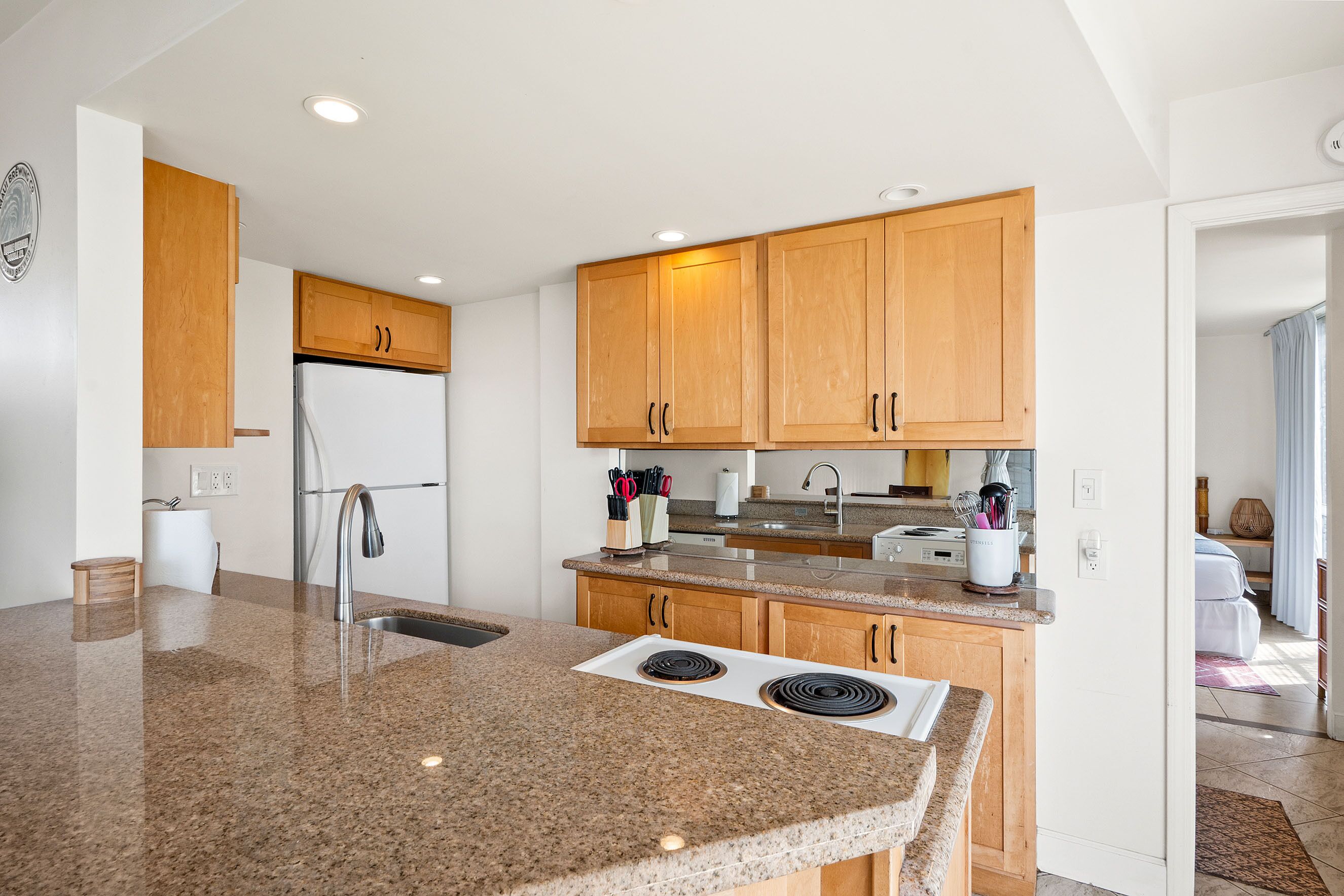 Leilighet, flere senger, balkong, havutsikt (Kamaole Nalu 301) | Eget kjøkken | Kaffetrakter/tekoker og spisebord