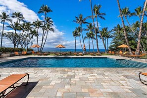 Pool - Wailea Elua 803 - Ocean Views, Modern Renovation, Central AC, Wi-fi, BBQ Grill (Kihei)
