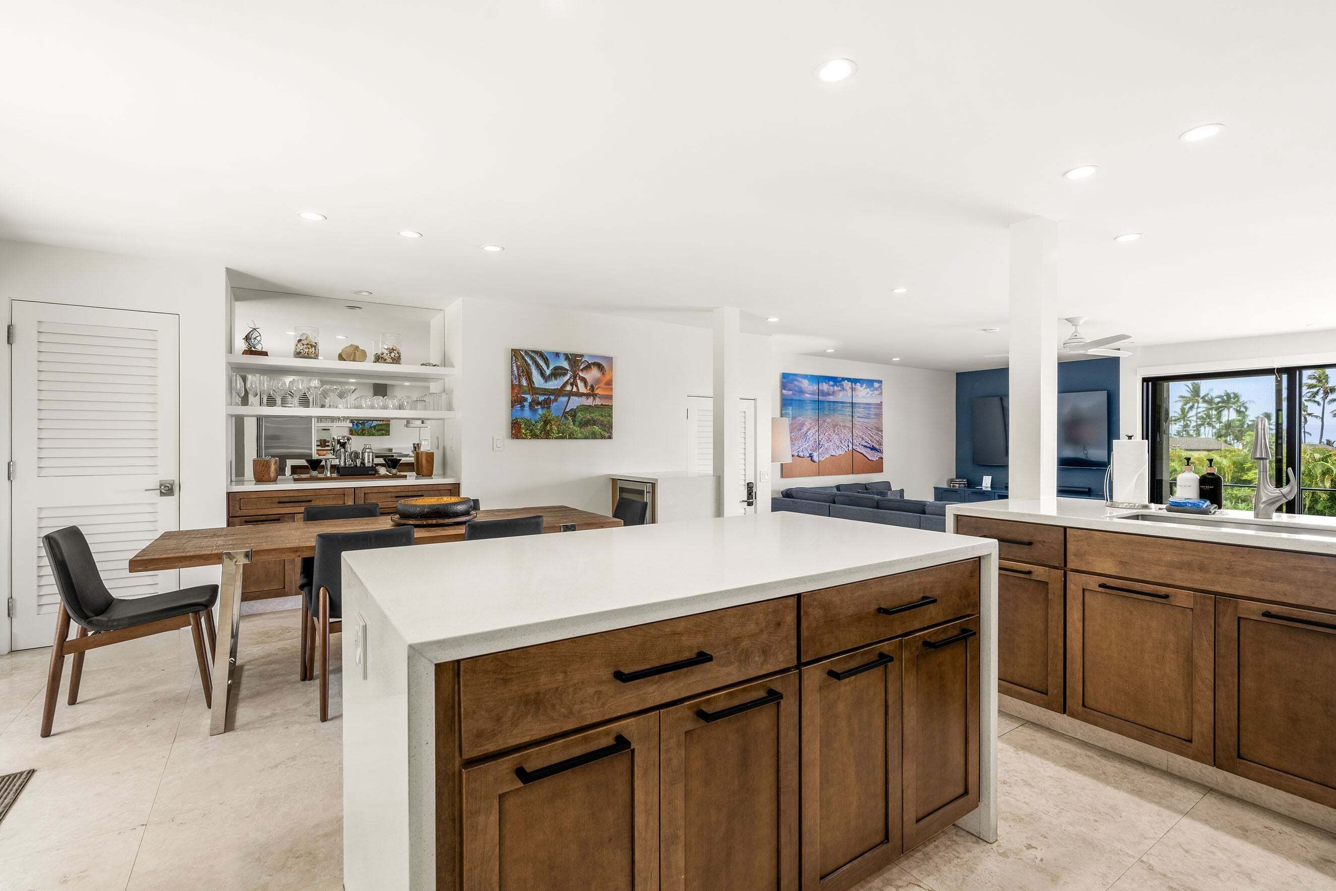 Apartamento, varias camas, balcón, vistas al mar (Wailea Elua Village 803) | Restauración