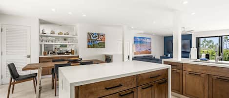 Condo, Multiple Beds, Balcony, Ocean View (Wailea Elua Village 803) | Dining