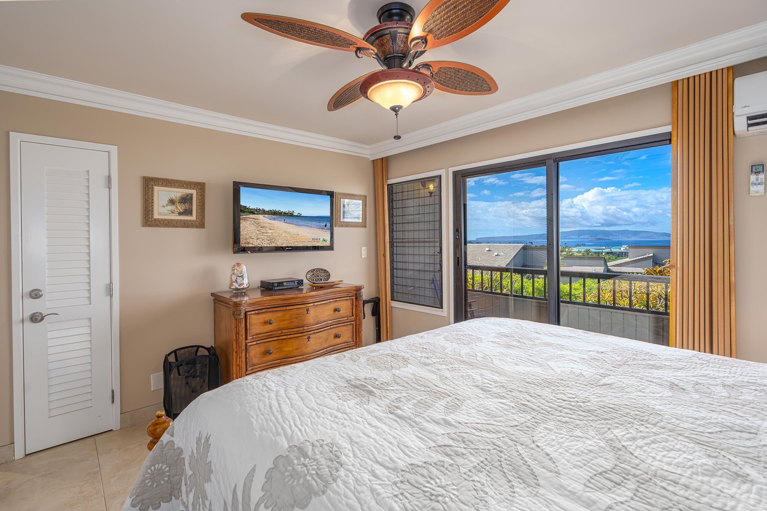 Condo, 1 King Bed, Balcony, Ocean View (Wailea Ekolu 407) | 1 bedroom, individually decorated, individually furnished, bed sheets