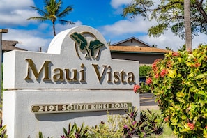 Exterior detail - Maui Vista 2-301 - Modern and Bright Renovation in Building 2, No Carpet, AC! (Kihei)
