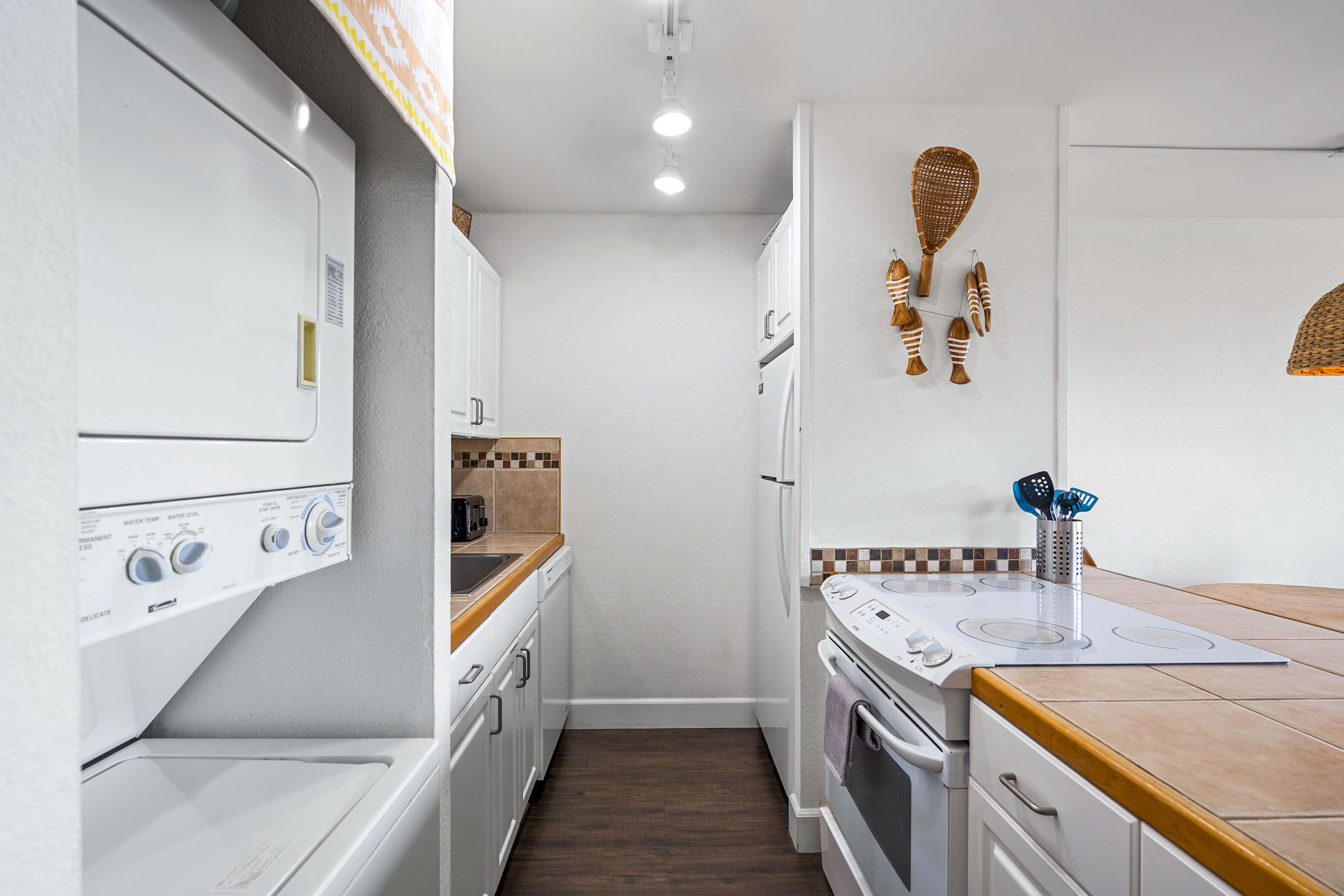 Leilighet, 1 kingsize-seng med sovesofa, balkong, havutsikt (Maui Vista 2-301) | Eget kjøkken | Kaffetrakter/tekoker og spisebord