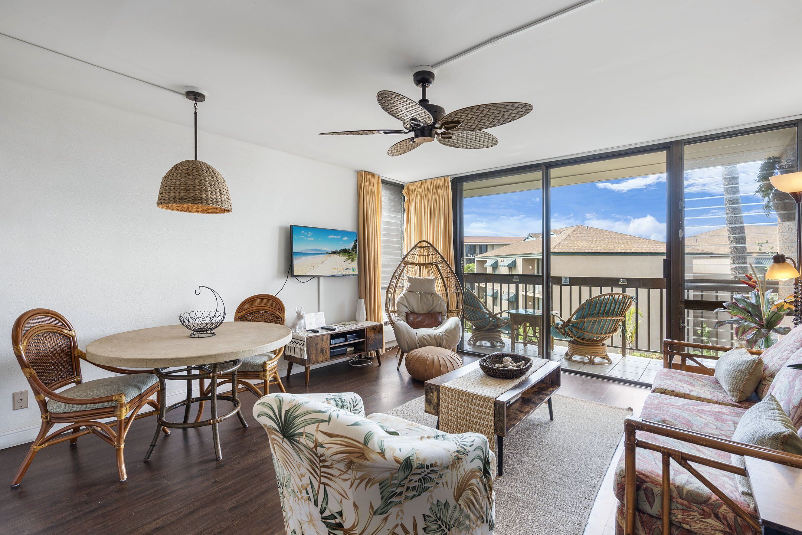 Condo, 1 King Bed with Sofa bed, Balcony, Ocean View (Maui Vista 2-301) | Living area
