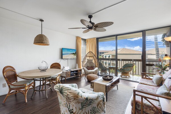Maui Vista 2-301 - Modern And Bright Renovation In Building 2, No Carpet, Ac! - Maui Ocean Center, The Aquarium of Hawaii