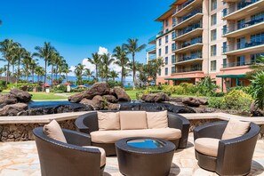 Terrace/patio - Honua Kai Hokulani 934, Renovated, AC, Large Lanai, No Carpet, Amazing Views! (Lahaina)