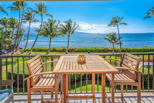 Ocean Front & Budget Friendly: Maalaea Banyans 204 - The Perfect Couples Getaway