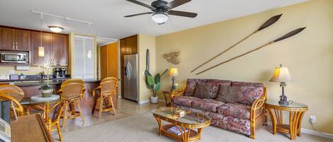 Condo, 1 Queen Bed with Sofa bed, Balcony, Ocean View (Maui Vista 1-308) | Living area