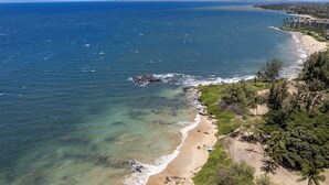 Pantai di sekitar