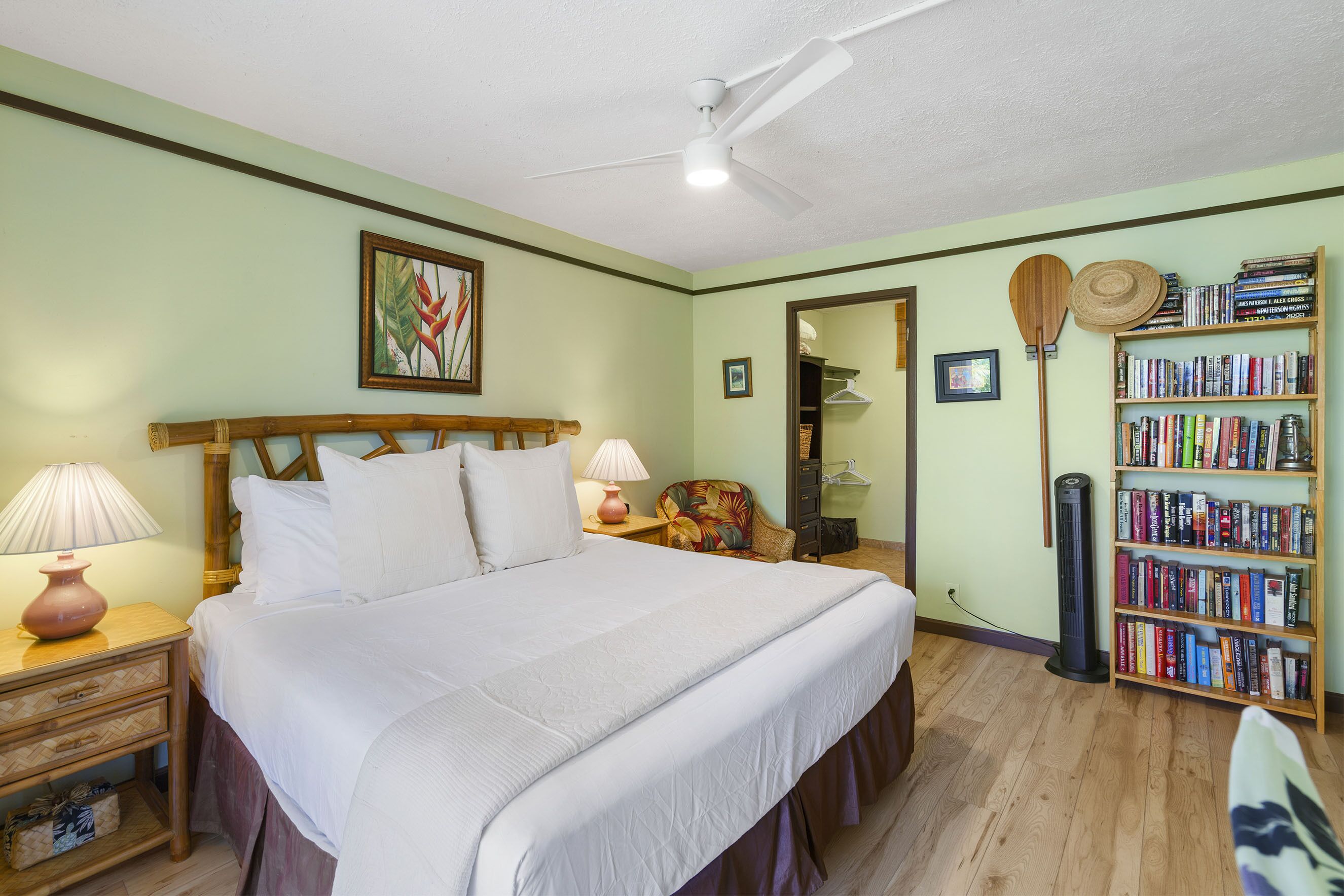 Appart'hôtel, plusieurs lits, balcon, vue océan (Haleakala Shores A-308) | 2 chambres, décoration personnalisée, ameublement personnalisé