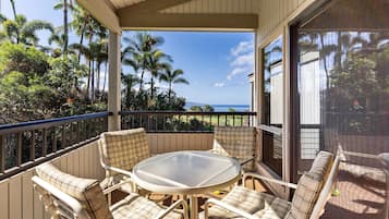 Condo, Multiple Beds, Balcony, Ocean View (Wailea Ekolu 1514) | Outdoor dining