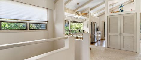 Apartment, Mehrere Betten, Balkon, Meerblick (Wailea Ekolu 1514) | Innenbereich