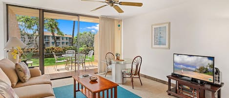 Appart'hÎtel, 1 grand lit et 1 canapé-lit, balcon, vue océan (Maui Vista 3-102) | Coin séjour