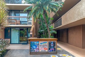 Exterior detail - Maui Vista 3-102 - Updated, Ground Level, Steps to the Pool, Walk to Everything! (Kihei)