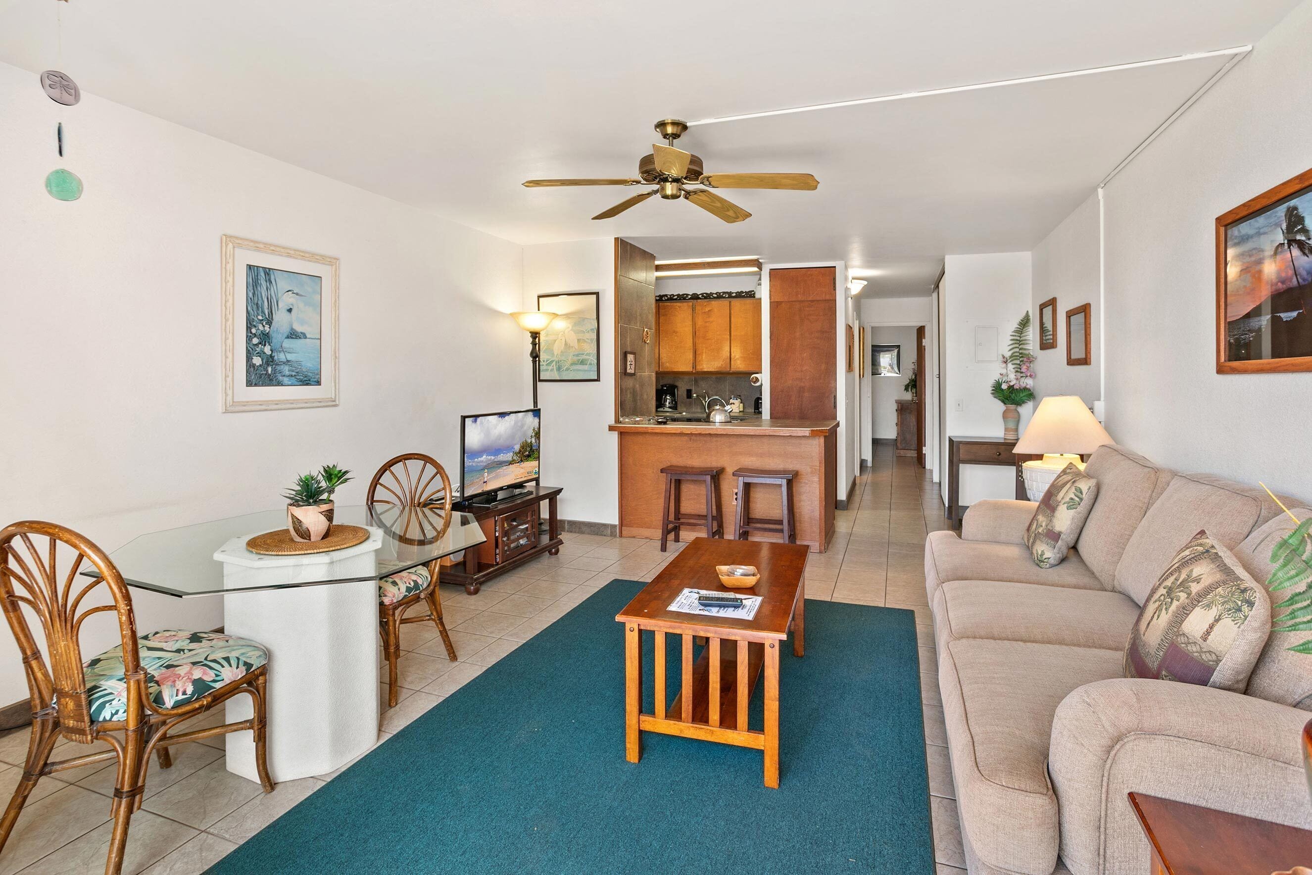 Condo, 1 Queen Bed with Sofa bed, Balcony, Ocean View (Maui Vista 3-102) | Living area