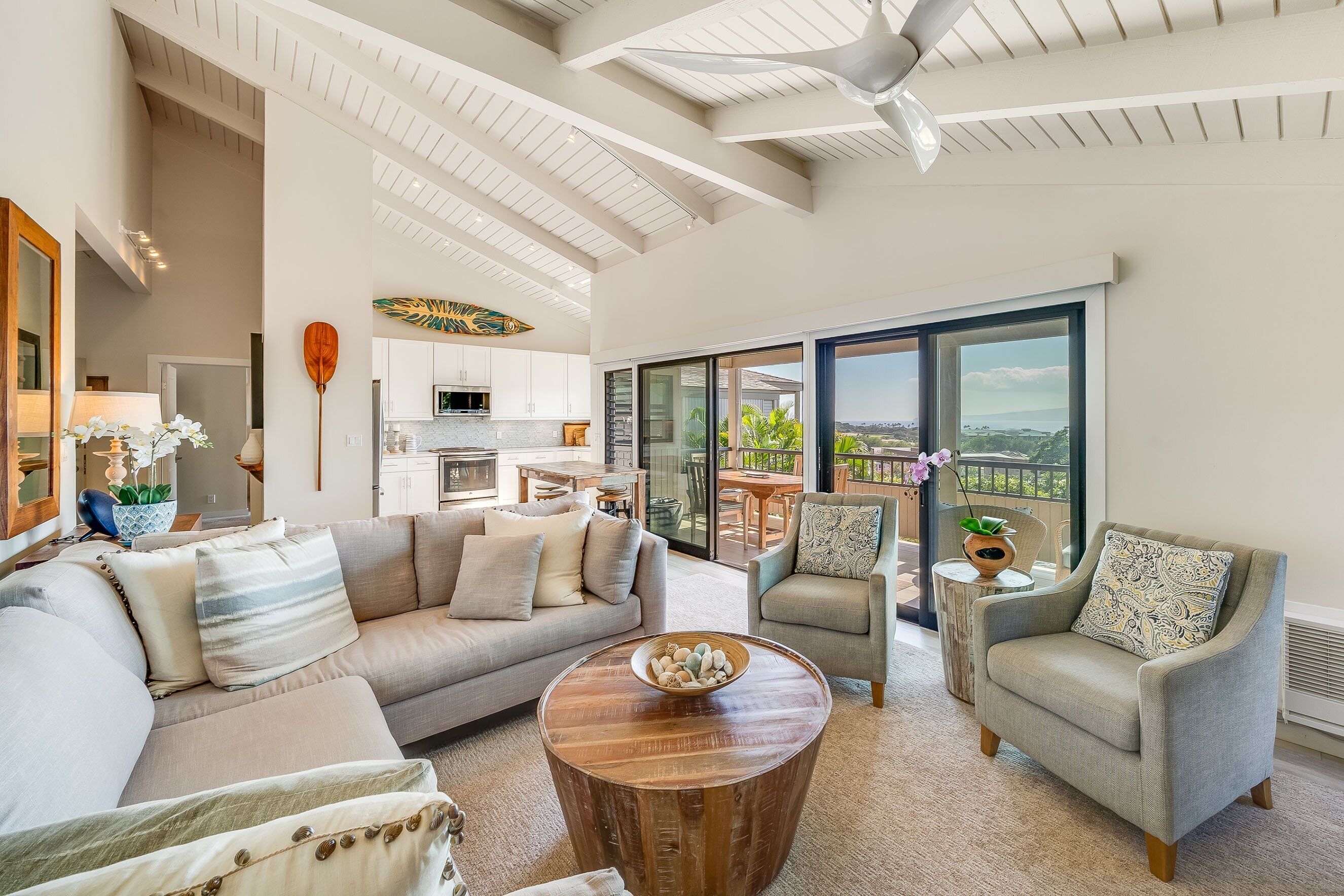 Condo, 2 Queen Beds, Balcony, Ocean View (Wailea Ekolu 102) | Living area