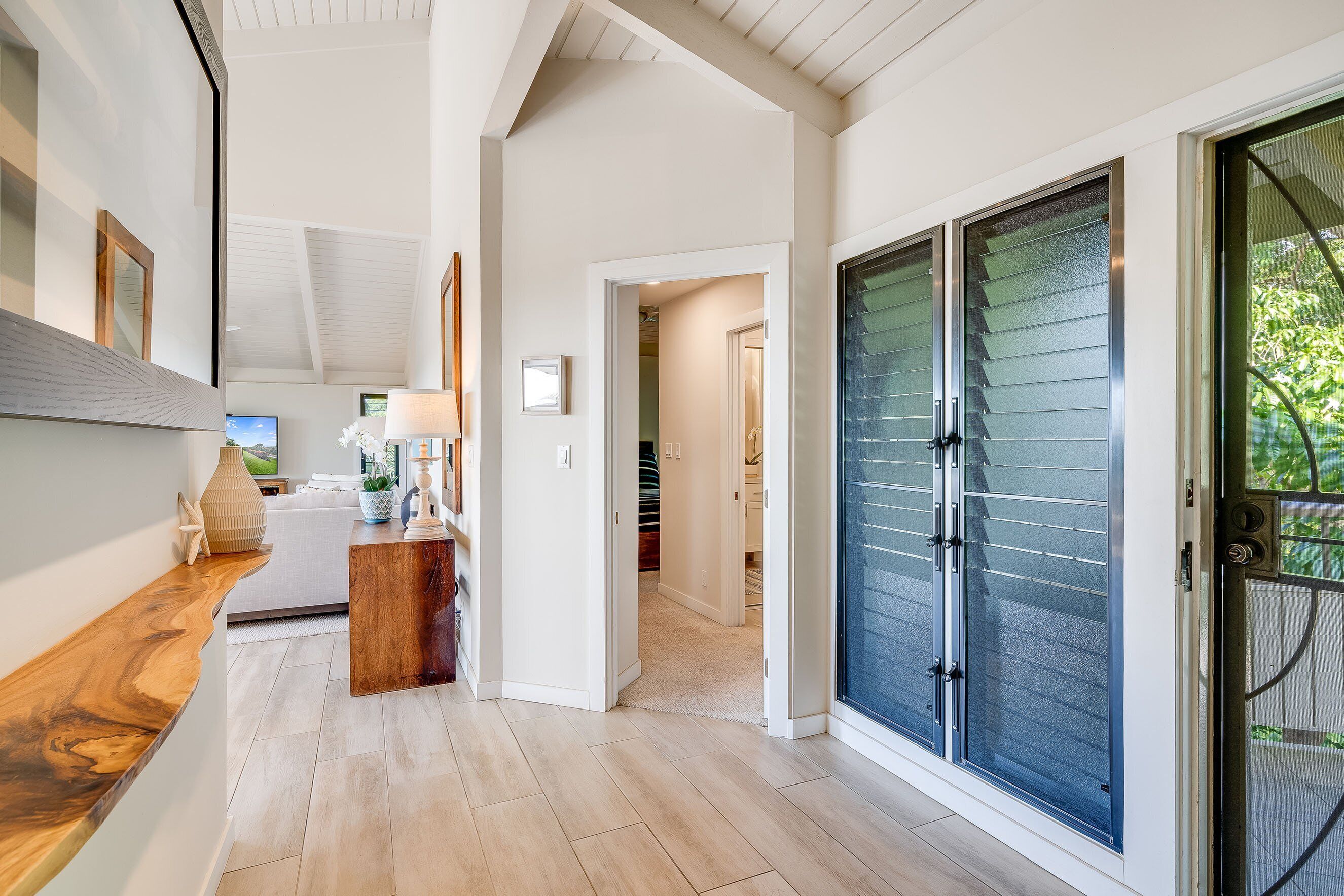 Condo, 2 Queen Beds, Balcony, Ocean View (Wailea Ekolu 102) | Interior