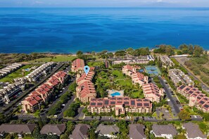Exterior - Kamaole Sands 7-406 - Courtyard and Ocean Views - Stunning Renovation - Split AC (Kihei)