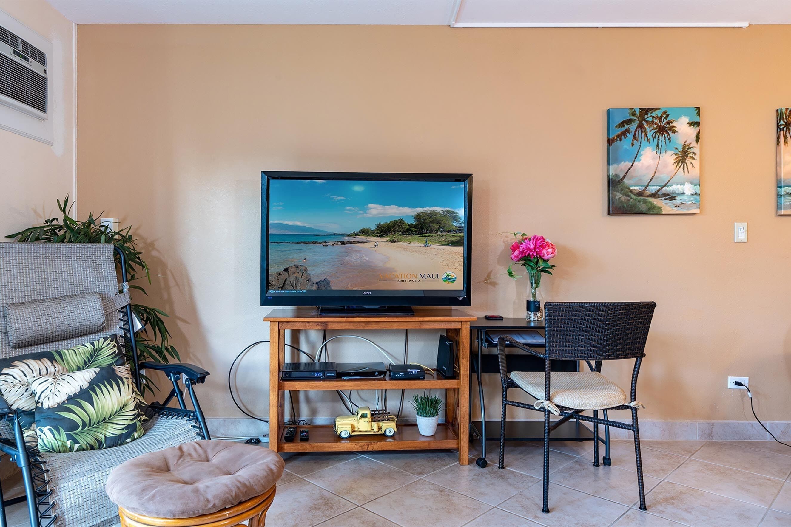 Condo, 1 King Bed with Sofa bed, Balcony, Garden View (Kamaole Sands 2-204) | Living area