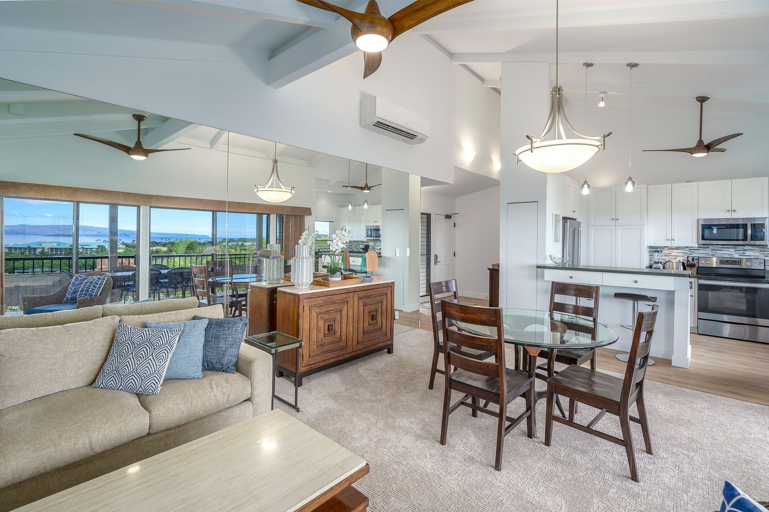 Condo, Multiple Beds, Balcony, Ocean View (Wailea Ekolu 310) | Living area