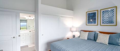 Condo, Plusieurs lits, balcon, vue sur lâocĂ©an (Wailea Ekolu 310) | 2 chambres, dĂ©cor unique, ameublement unique, literie fournie