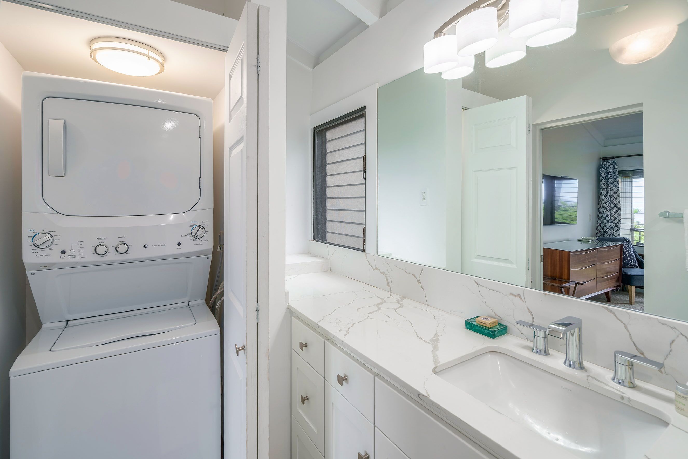 Condo, Multiple Beds, Balcony, Ocean View (Wailea Ekolu 310) | Laundry