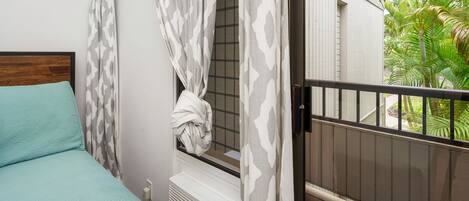 公寓客房, 多張床, 陽台, 海景 (Wailea Ekolu 310) | 2 間臥室、獨特裝潢、布置獨特、床單