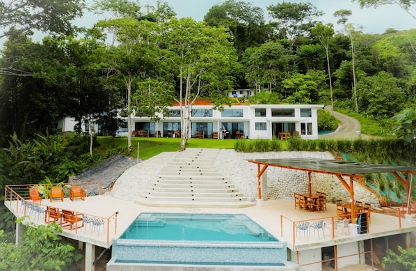 Beheizter Pool