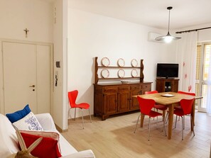 TV - PAOLINI 1 - SUB 9 by Interhome (Castiglione della Pescaia)
