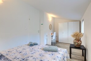 1 habitación, internet y ropa de cama 