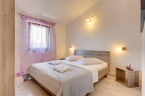 Unclassified image, 4 of 19, button - Apartments Buic (74271-A1) - Vinkuran (Vinkuran)