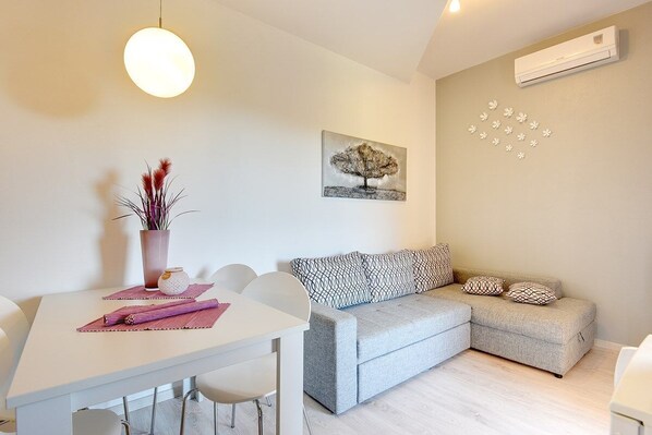Unclassified image, 1 of 19, button - Apartments Buic (74271-A1) - Vinkuran (Vinkuran)