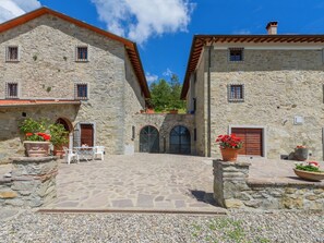 Terrace/patio - 'Gianna' mit Terrasse by Interhome (Londa)