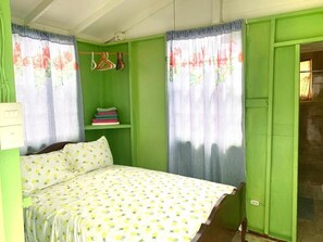 Studio | Free WiFi - Dover Beach Tiny House (Christ Church)