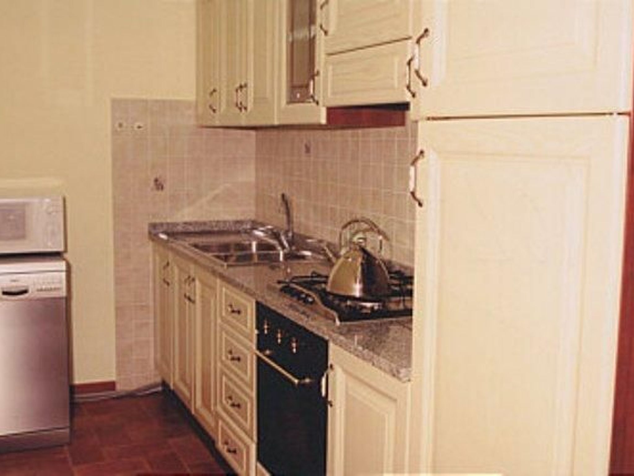 Frigorifero, microonde, forno, lavastoviglie