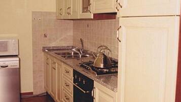 Frigorifero, microonde, forno, lavastoviglie