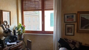Living area - Die Hauptstraße von Grottammare, 50 Meter vom Meer entfernt by Interhome (Grottammare)