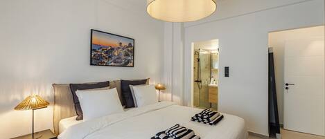 3 室のベッドルーム、アイロン / アイロン台、インターネット、ベッドシーツ