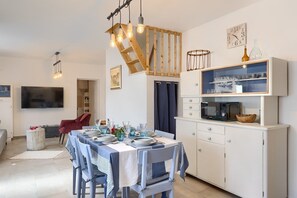 Dining - House Lando (74318-K1) - Pula (Pula)