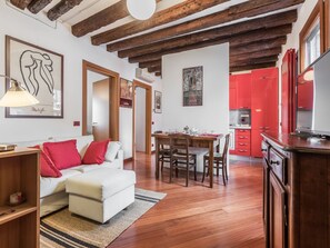 TV - mit privater Terrasse by Interhome (Venice)