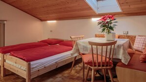 Dining - mit privatem Balkon by Interhome (Ortisei St Ulrich)