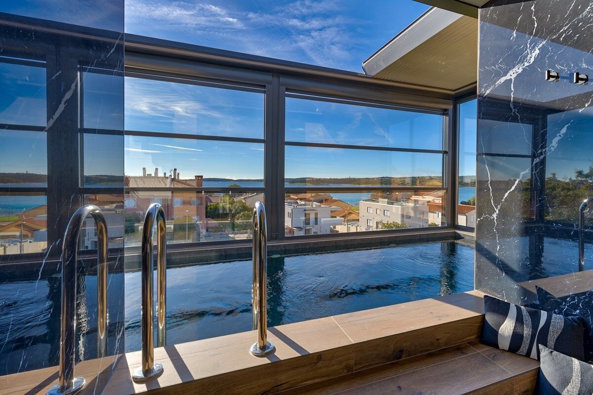 Piscine couverte, piscine chauffée