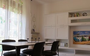Kitchen / Dining Room - Villa im Grünen in Riva del Garda mit Terrasse by Interhome (Riva del Garda)