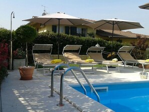 Pool - Ferienvilla 'Villa Panoramica by Interhome (Limone sul Garda)