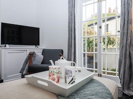 2 habitaciones, decoración personalizada y muebles diferentes