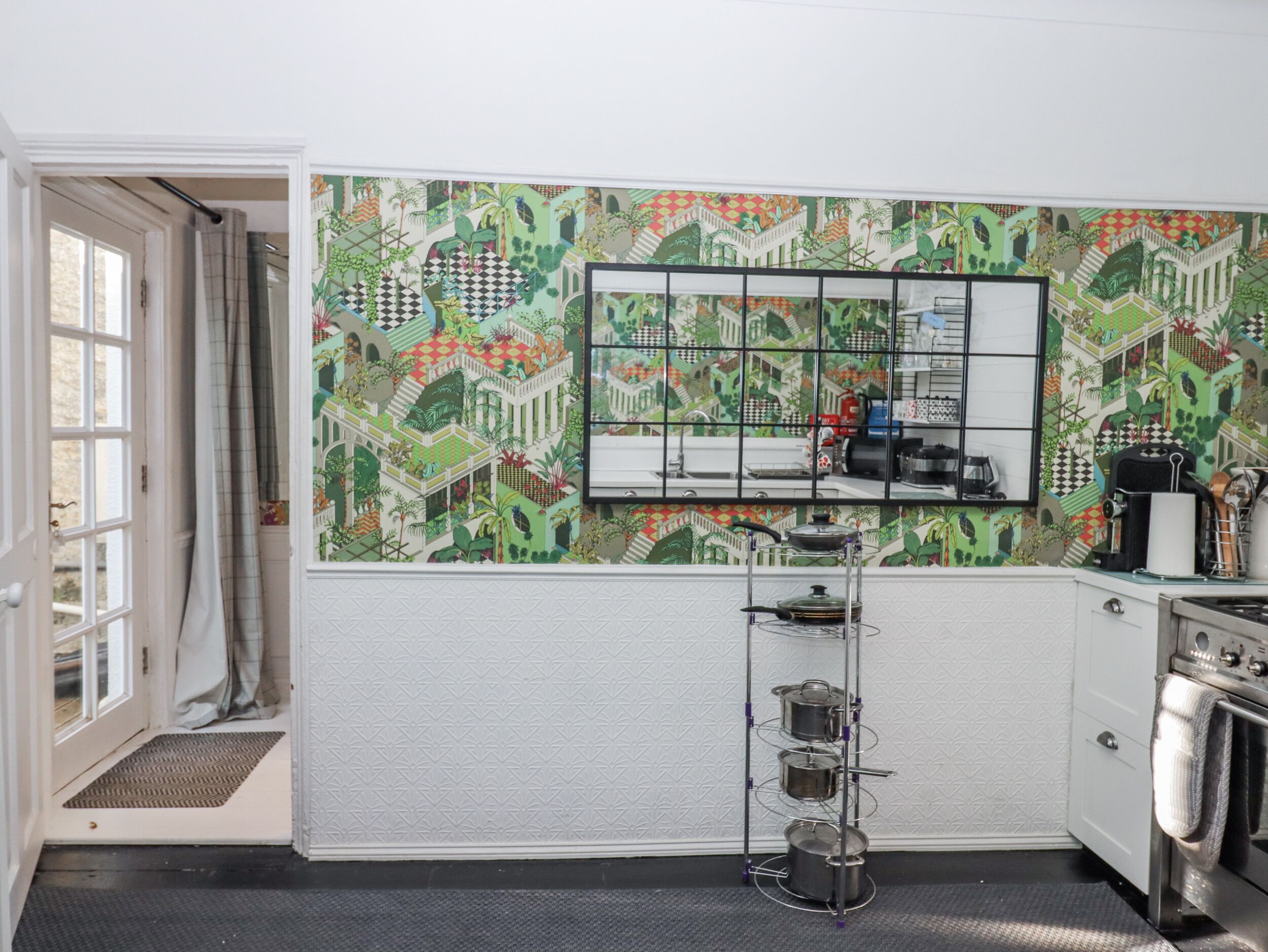 Cookware/dishes/utensils