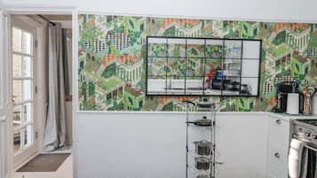 Cookware/dishes/utensils