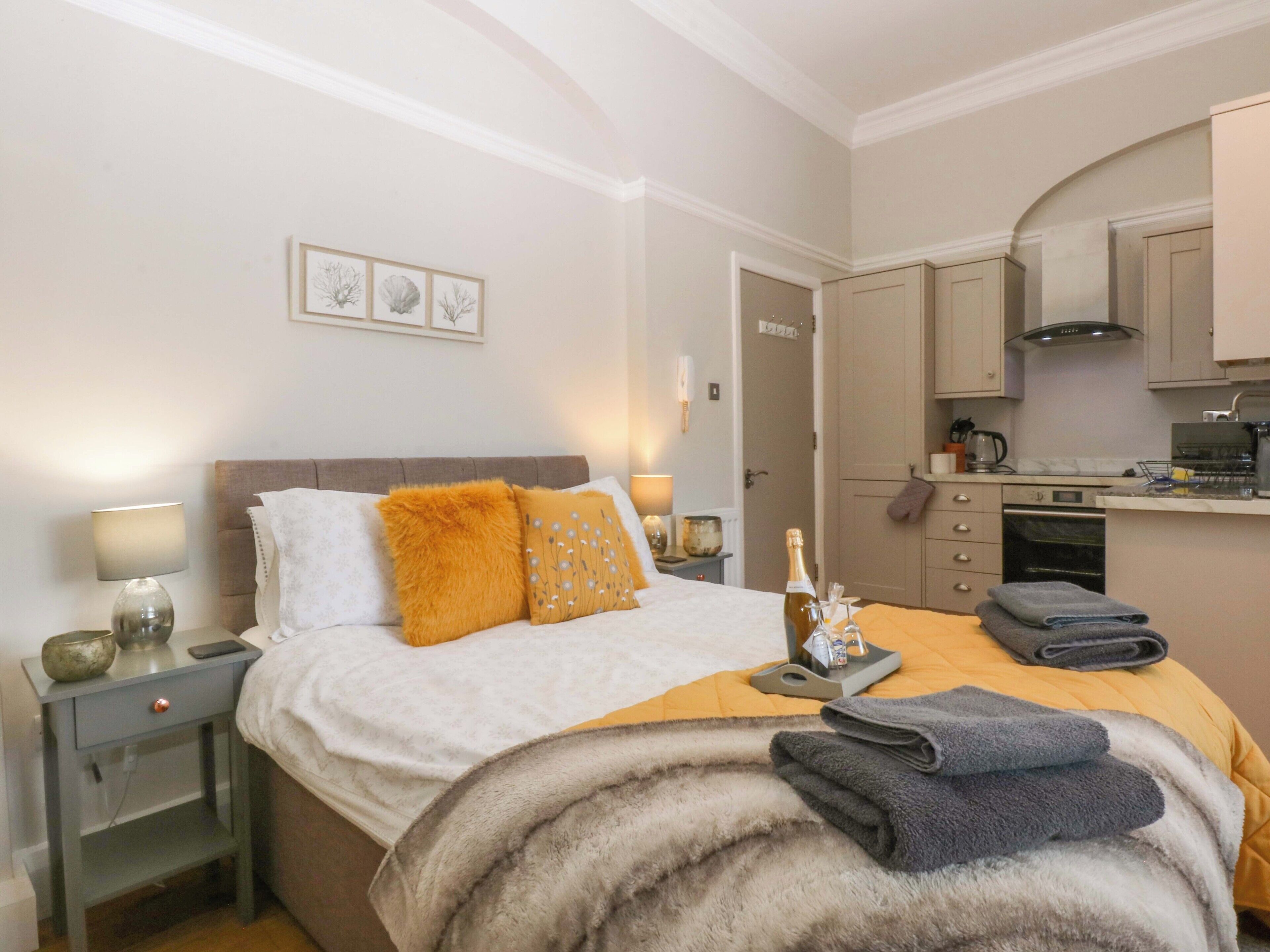 1 dormitori, decoració individual, mobiliari individual i wifi gratuïta 