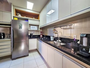 Apartment | 3 bedrooms - Apto com 3 Quartos Ar e Wi-fi a 100m da Praia (Salvador)