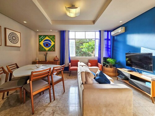 Apto com 3 Quartos Ar e Wi-fi a 100m da Praia